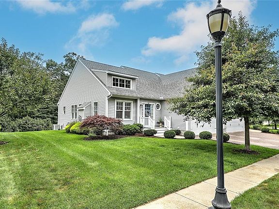 2nd image of 109 Brandywyne Ct