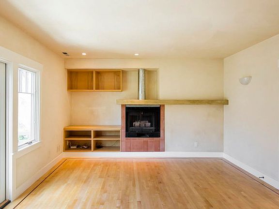 3rd image of 6449A Benvenue Ave #0