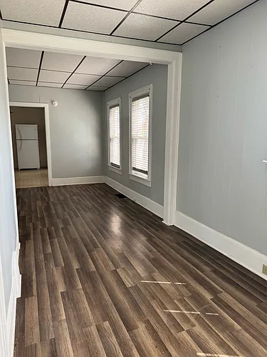 321 Expense St #1 Photo 1