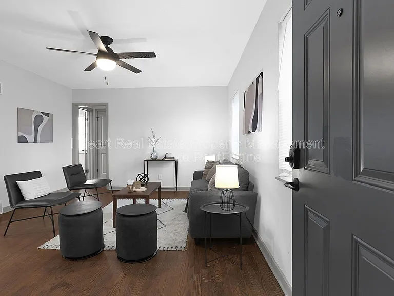 1963 W Broad St #8 — Photo 7