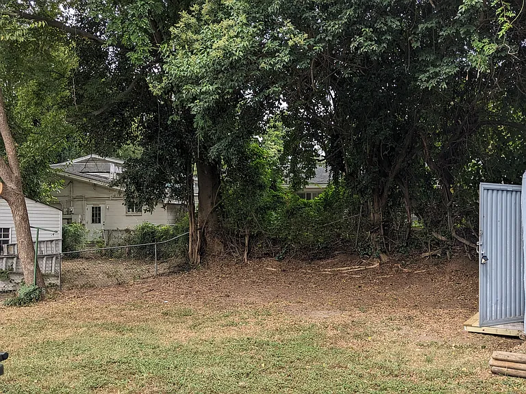 705 New Rd — Photo 25