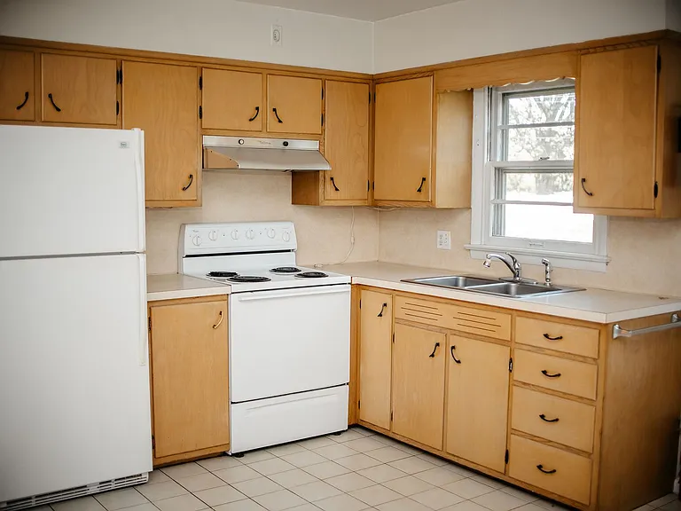 1012 Pecks Rd #1 — Photo 2