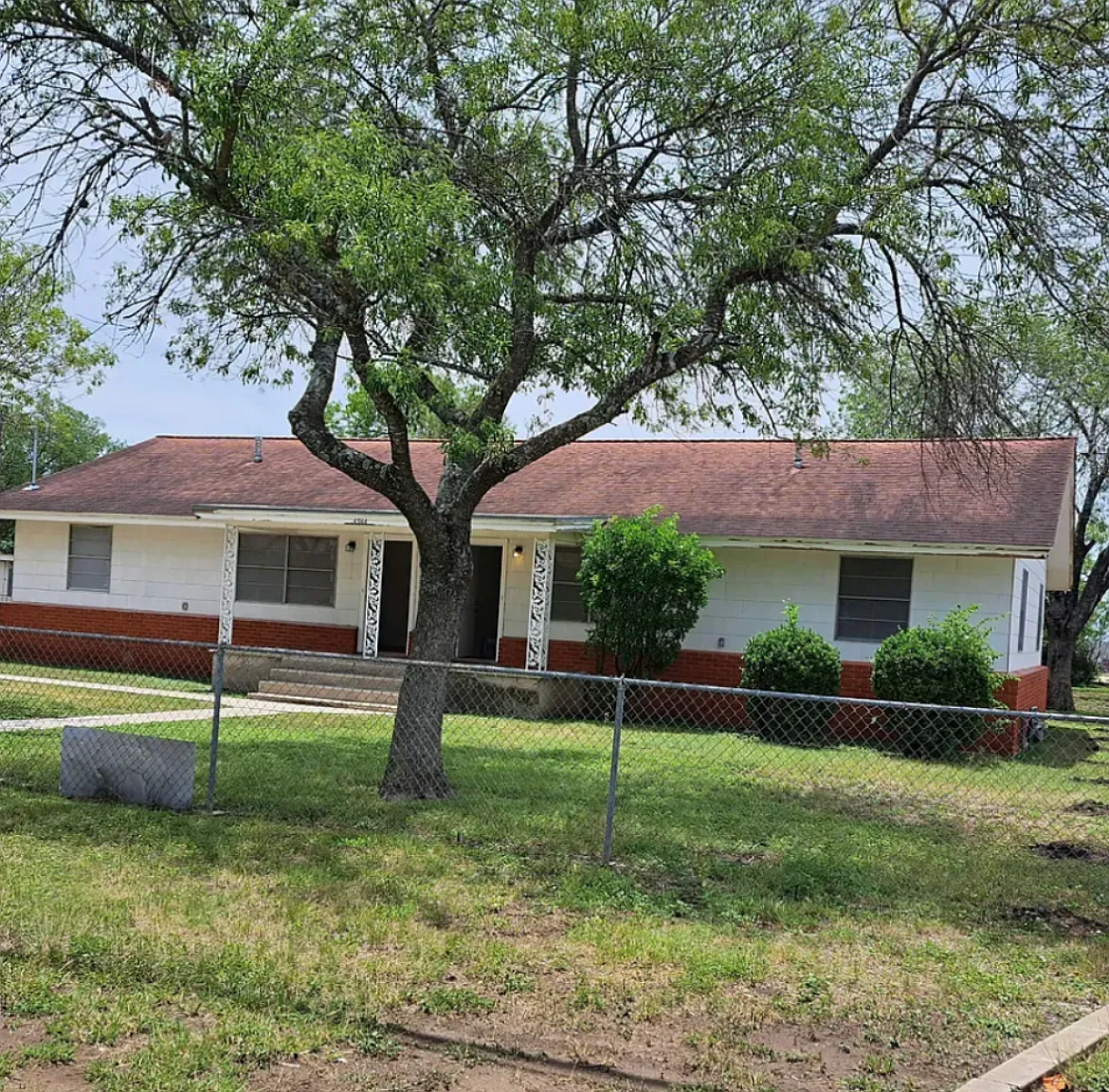2 bed, 950 sqft, $1,250 — Photo 2