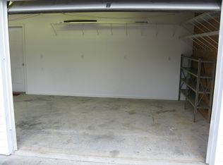 30 Madison Ln, Decatur, AL 35603