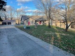 51 Danica Ln, Galena, MO 65656