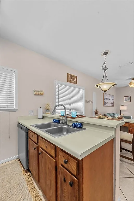 15010 Leeward Dr — Photo 4