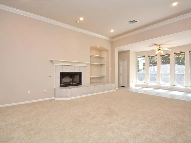 11509 Leon Grande Cv — Photo 9