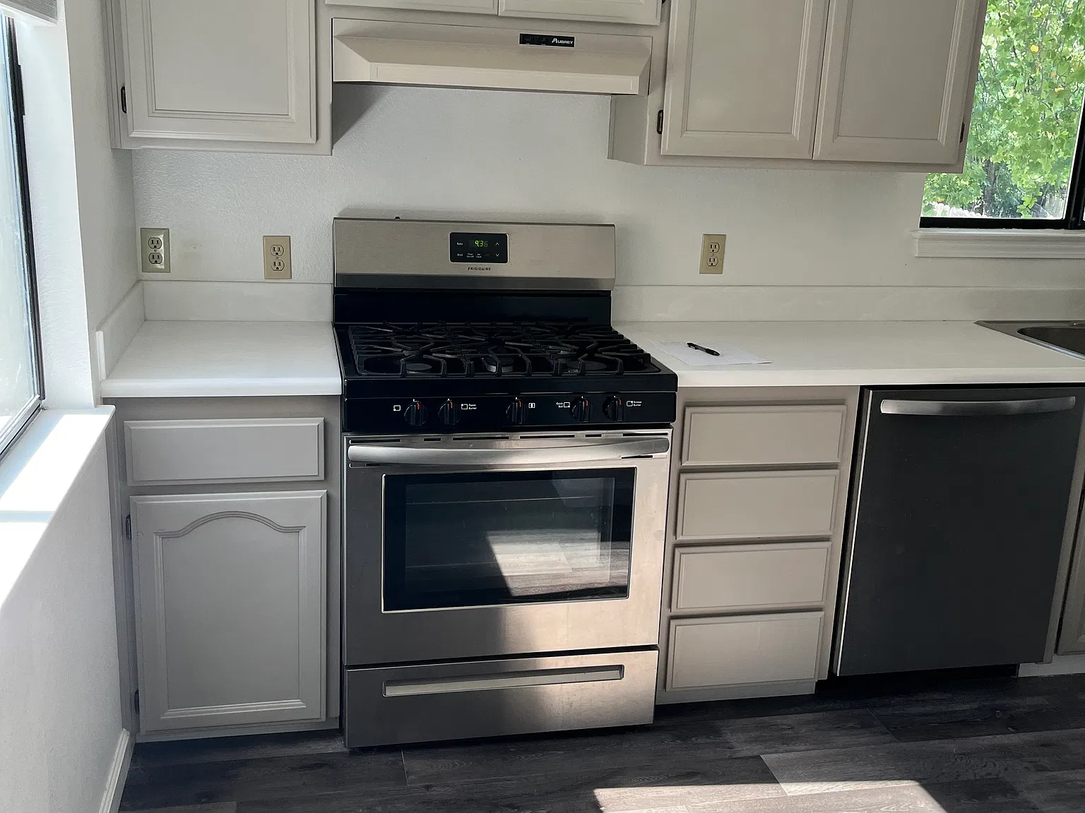 3 bed, 2.5 bath, 1603 sqft, $2,300 — Photo 4