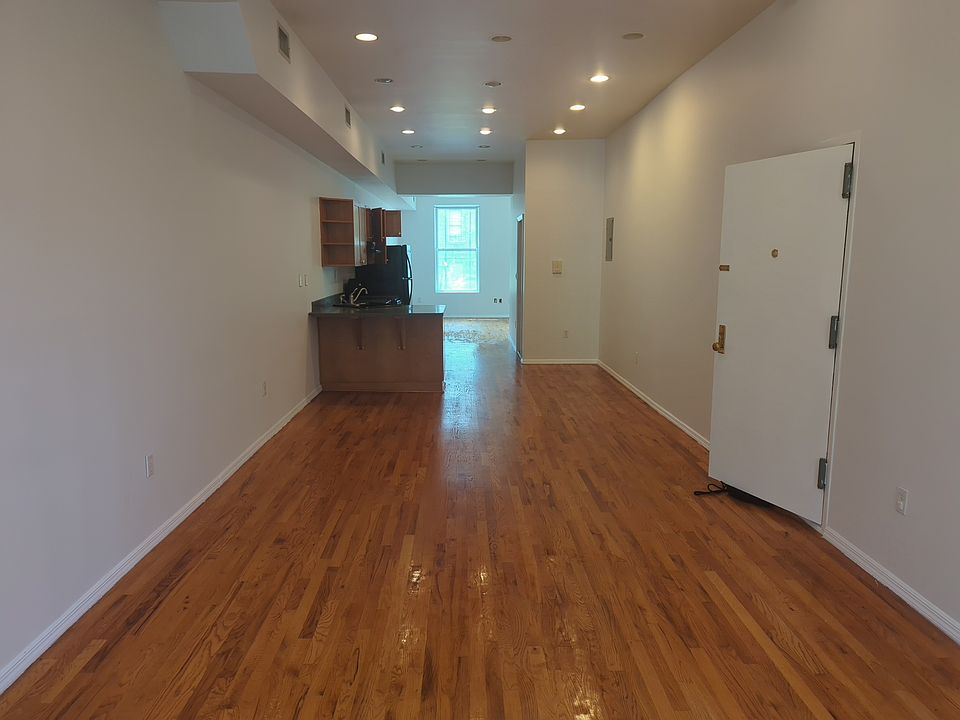 1st image of 512 E 119th St APT 2