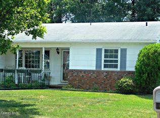 54 Castleton Dr, Toms River, NJ