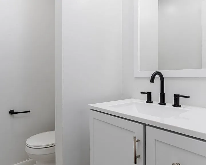 400 Derby Ln #2 — Photo 17