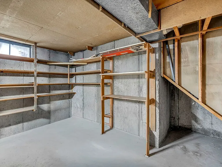 620 Belgrave Ave — Photo 57