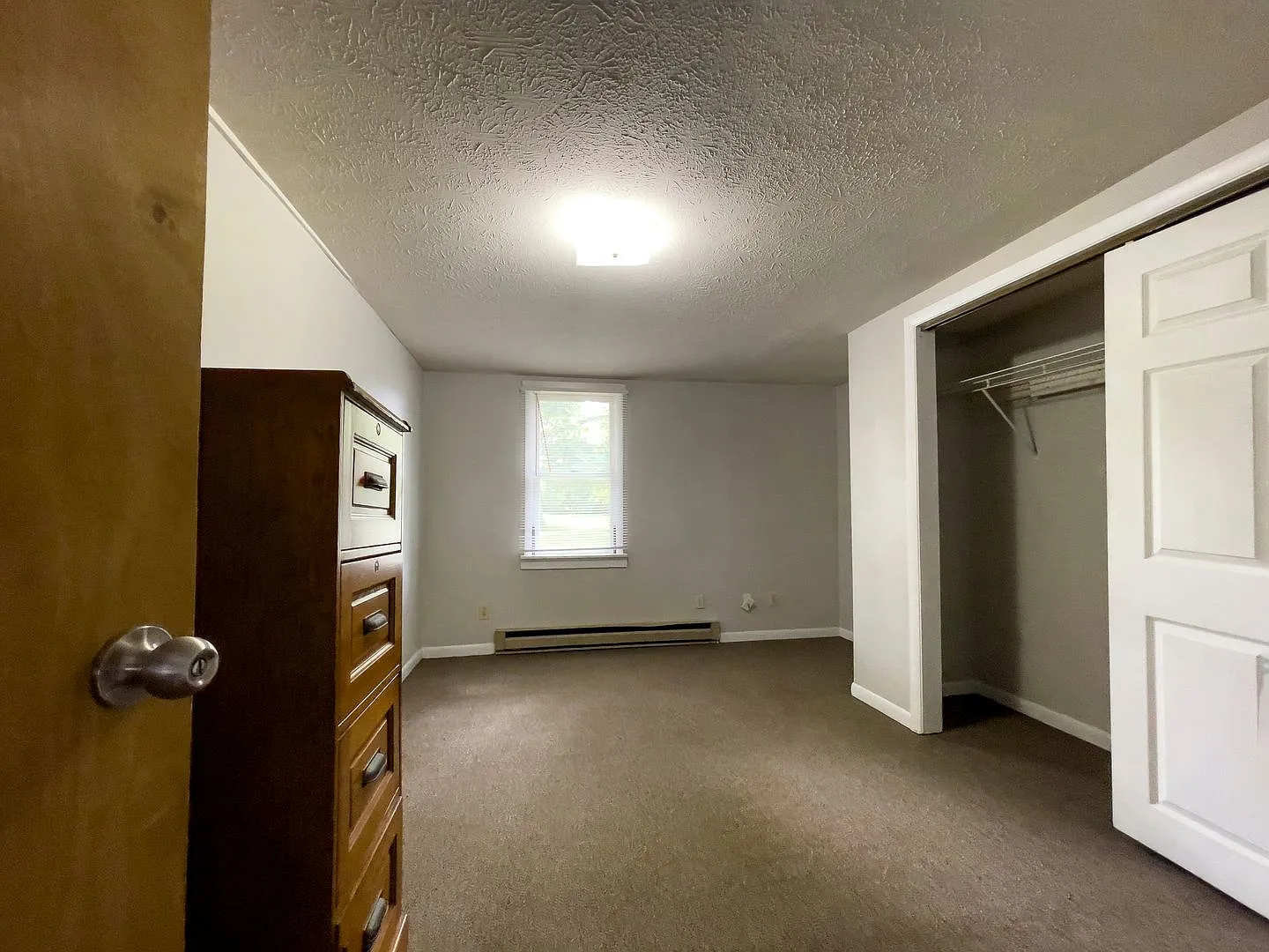 Preleasing For August! Close To Campus — Photo 4