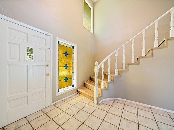 4th image of 1022 Delta Dr