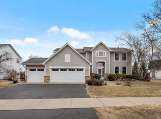 18040 46th Ave N, Plymouth, MN 55446