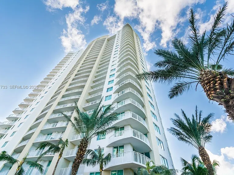 1745 E Hallandale Beach Blvd #2007W — Photo 42