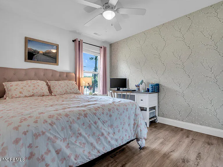 210 Mermaid Dr — Photo 12