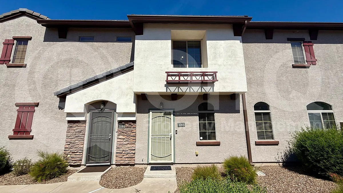 2 bed, 2.5 bath, 1165 sqft, $2,099 — Photo 1