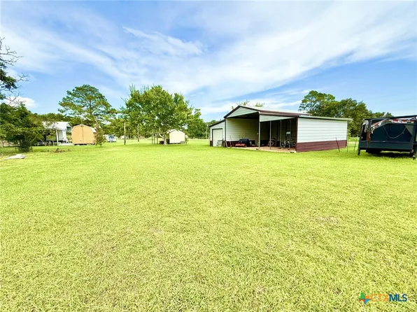 185 Tupelo S, Palacios, TX 77465