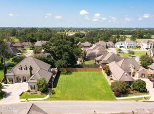 105 Dunvegan Ct, Lafayette, LA 70503