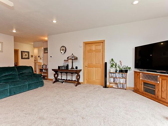5th image of 1222 Ll Ave