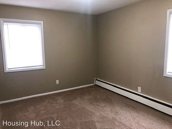 5th image of 180 Charles St NE APT 2