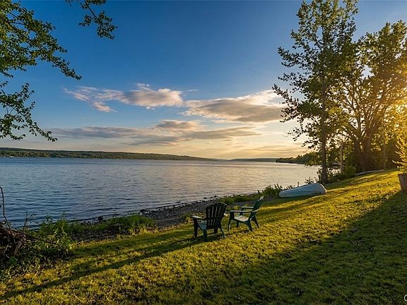 4th image of 5017 W Lake Rd