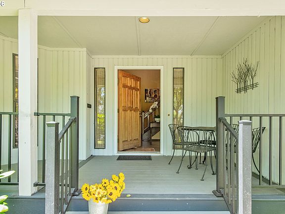 5th image of 10151 SW Washington St
