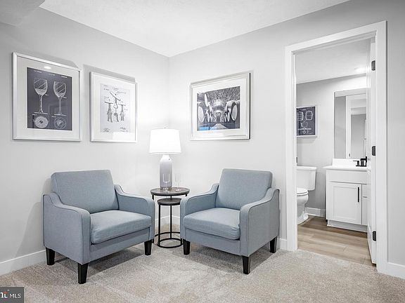 5th image of 104 Rivoli Ct