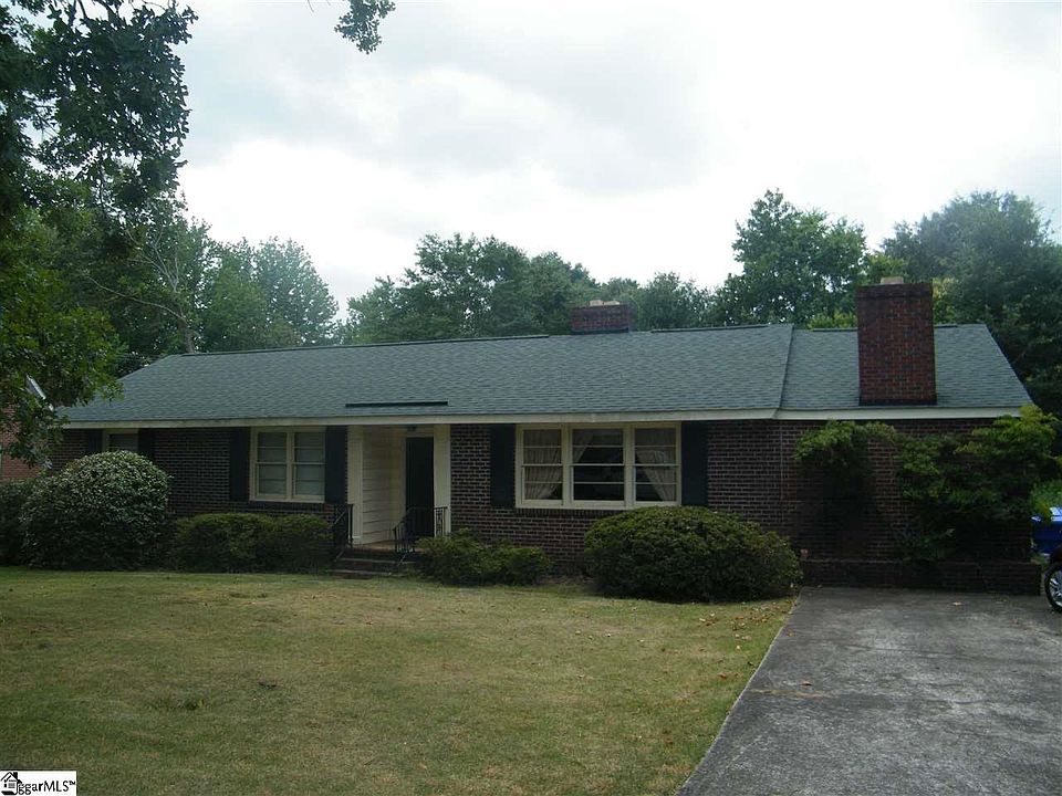 1st image of 114 Holmes Dr
