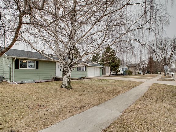 4th image of 649 7th Ave E