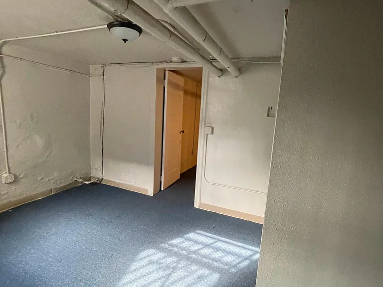 729 W 9th Ave — Photo 5