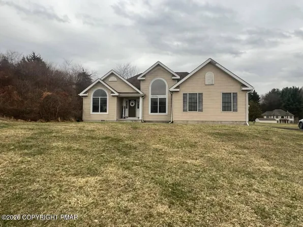 86 Northpark Dr E, East Stroudsburg, PA 18302