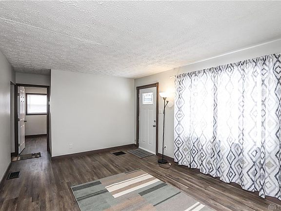 3rd image of 696 Fulmer Dr