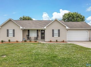43 Devon Cir, Albertville, AL 35951