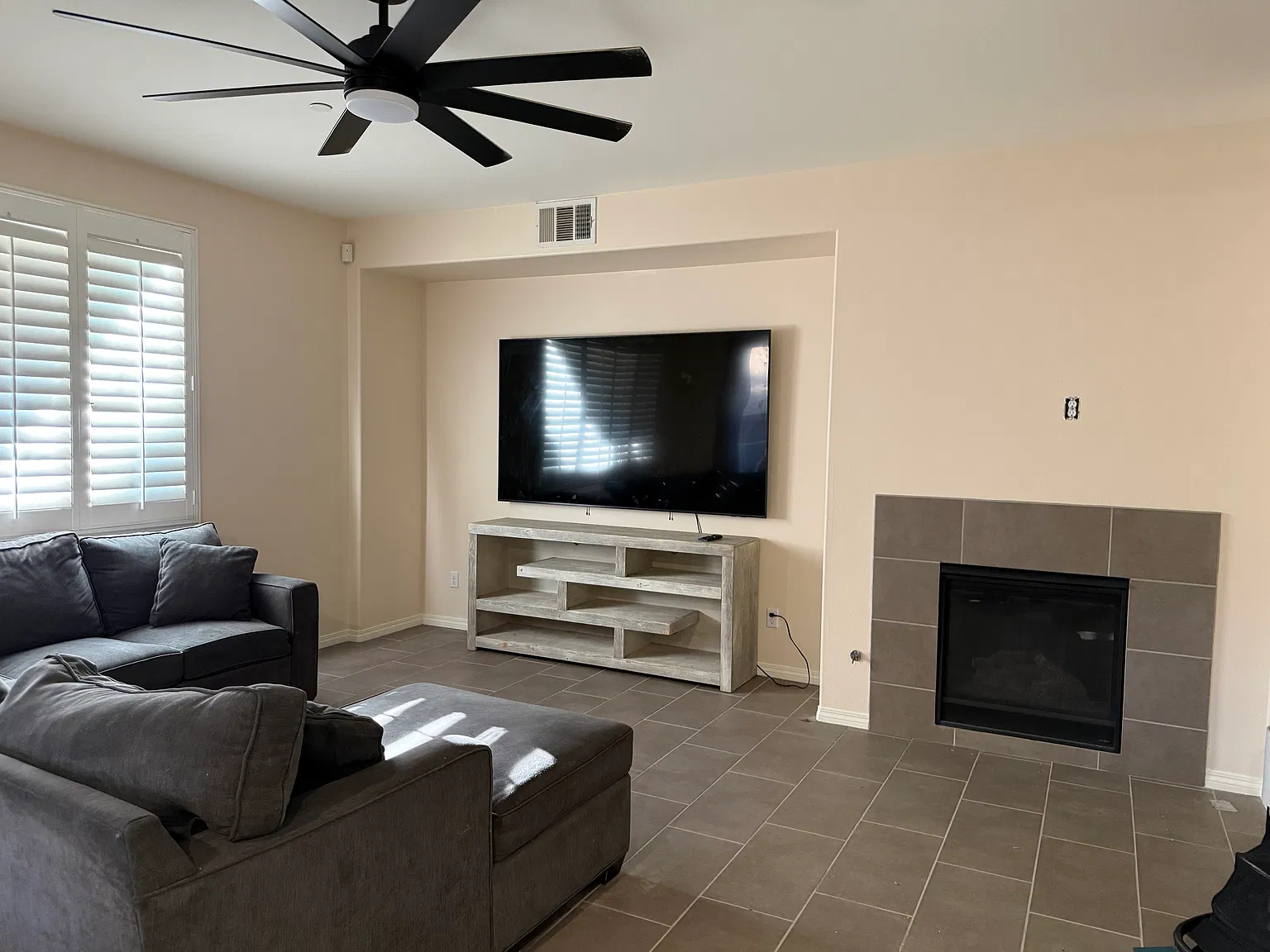 3 bed, 1821 sqft, $3,500 — Photo 3