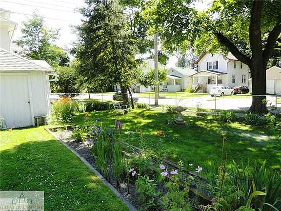 4th image of 1919 Beal Ave