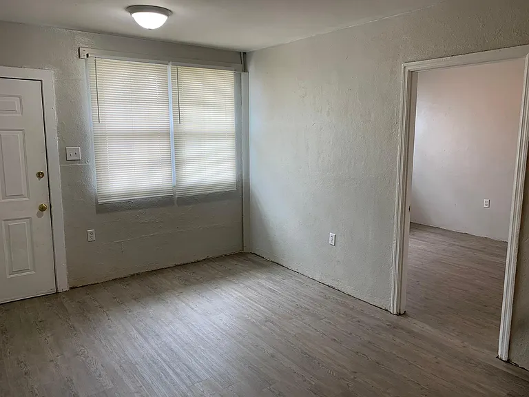 1700 Tremain St #H — Photo 5