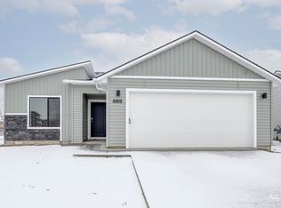 869 W Jasper St, Emmett, ID 83617