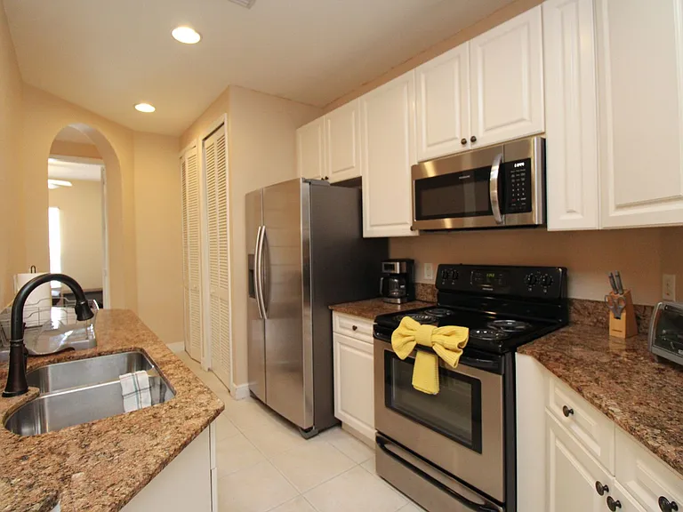 1360 Sweetwater Cv #202 — Photo 7