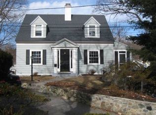 16 Clifton Park, Melrose, MA 02176