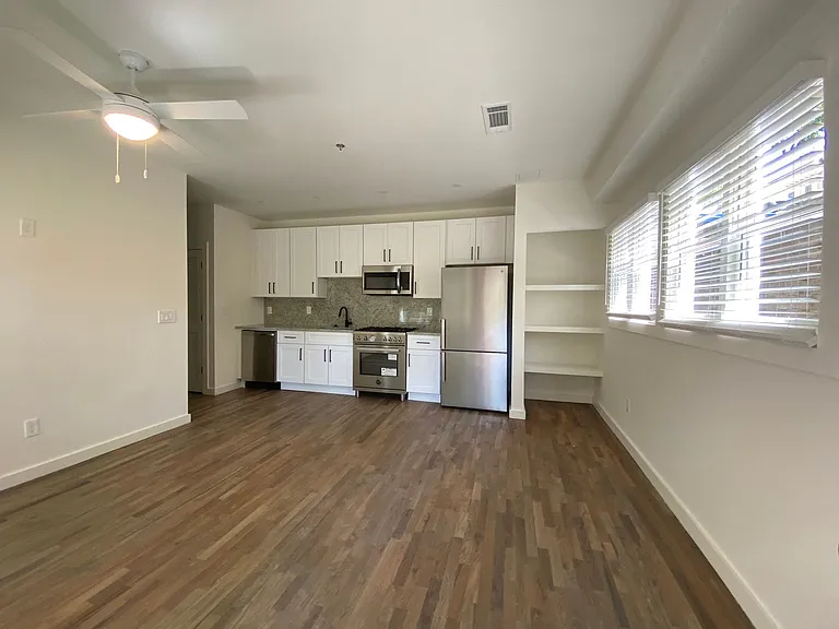 Andrews Court — Photo 35