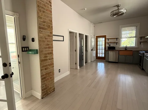 1642 N Artesian Ave #2, Chicago, IL 60647