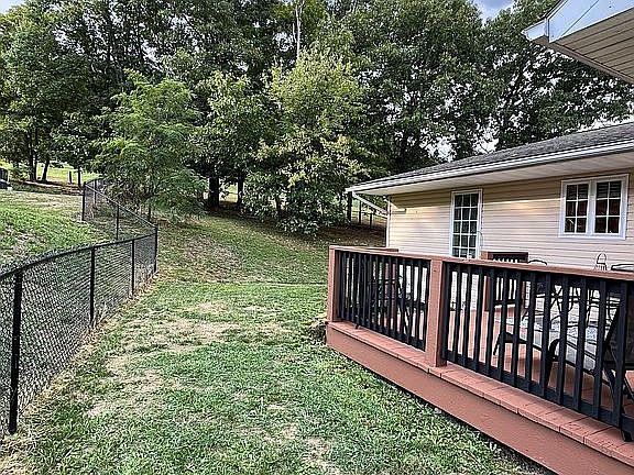 5th image of 18501 Palmer Ln