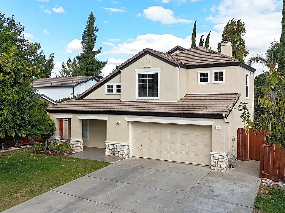 892 Winter Ln