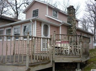5028 Schrah Dr, Munith, MI 49259