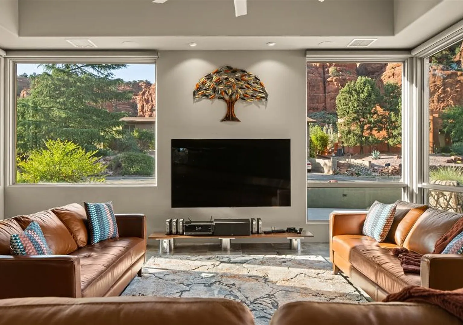 Exquisite Luxury Home Basking in Red Rock Mountains with Infrared Sauna + Fire Tables, Near Oak C... — Photo 2