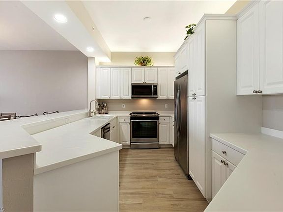 3rd image of 410 Flagship Dr APT 702