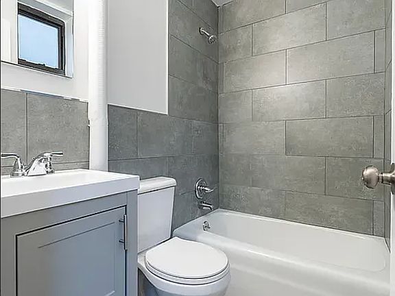 5th image of 32 Cornelia St #56