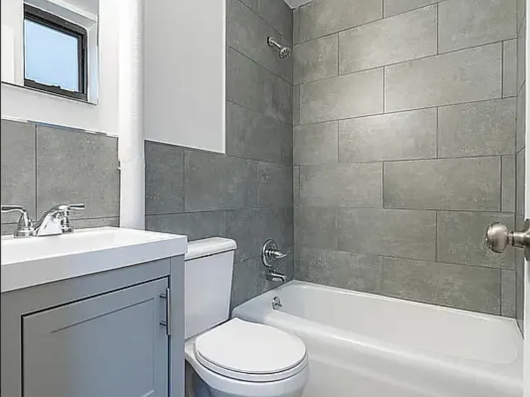 32 Cornelia St #56 — Photo 5